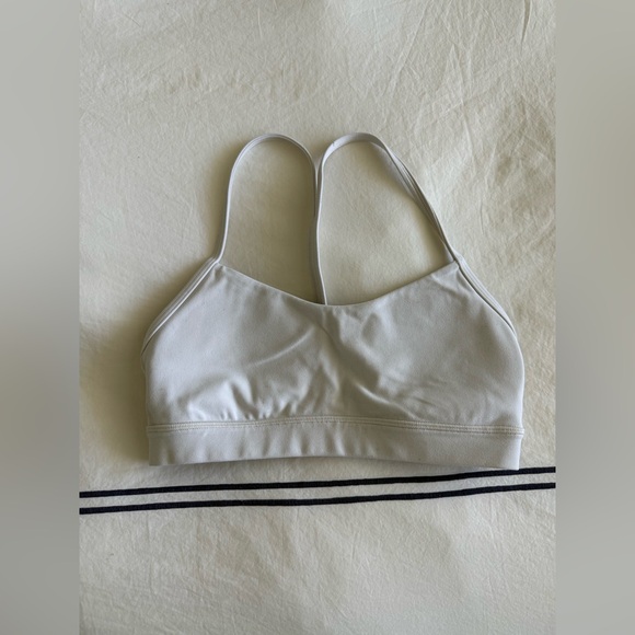 lululemon athletica Other - LULULEMON WHITE SPORTS BRA